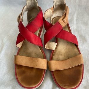 Tsubo Elijah womens sandals